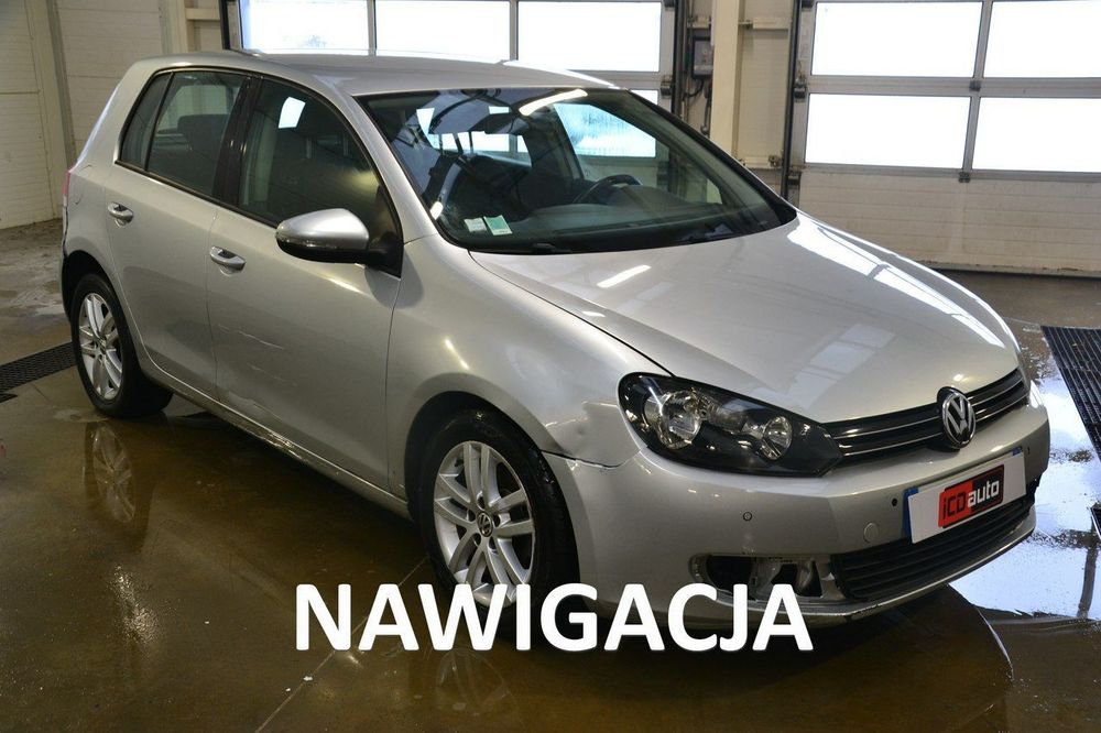 Volkswagen Golf 1,6 tdi 105ps* nawigacja* parktroniki* climatronic* ICDauto.com