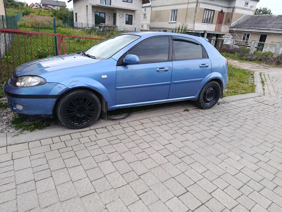 Продам автомобіль Шевроле лачеті