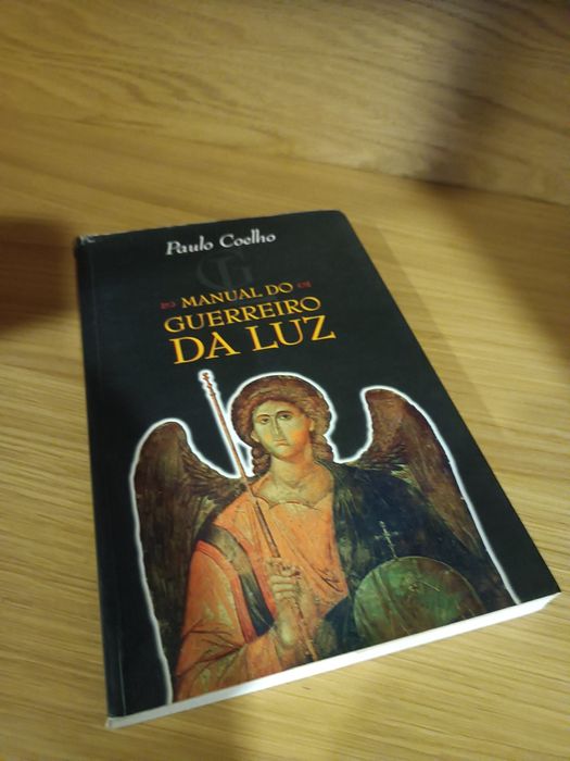 Vendo livro: Manual do Guerreiro da Luz