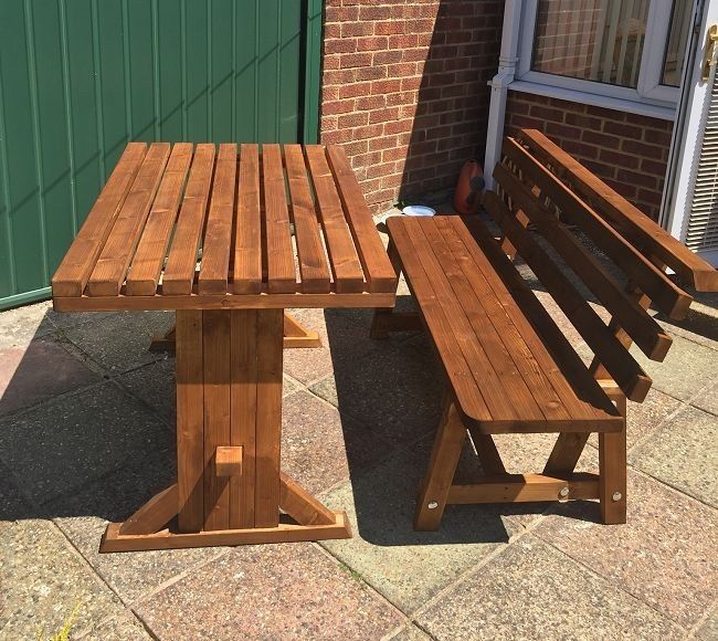 Садові меблі з цільного дерева