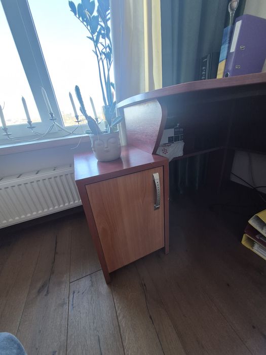 Стіл письмовий. Кутовий стіл. Комп'ютерний стіл.