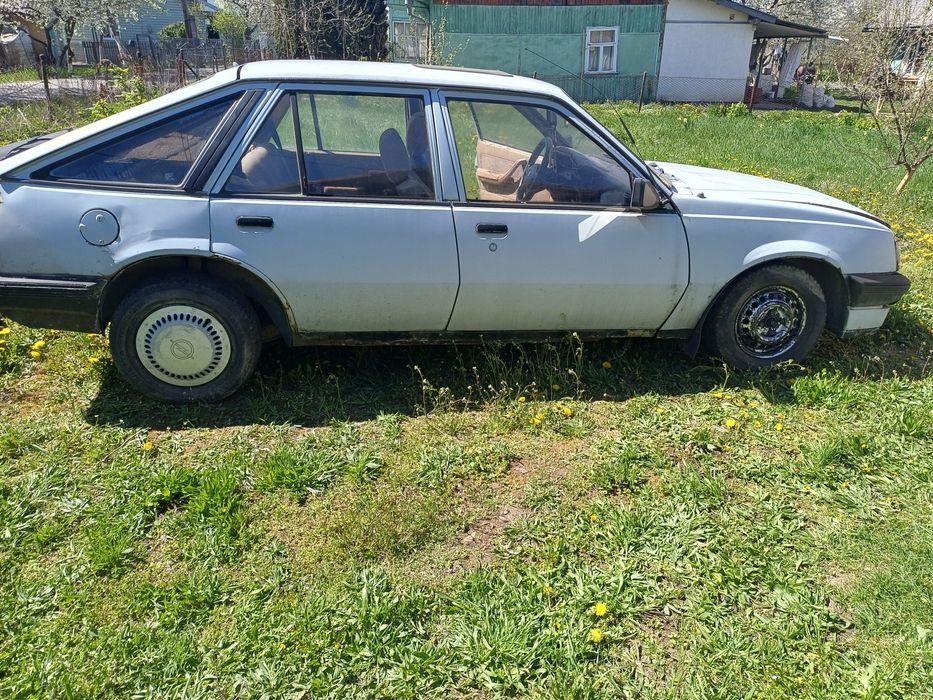 Аскона опель opel ascona 1.6 (два авто за 500)