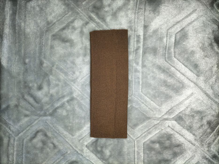 Brązowa materiałowa opaska na głowę