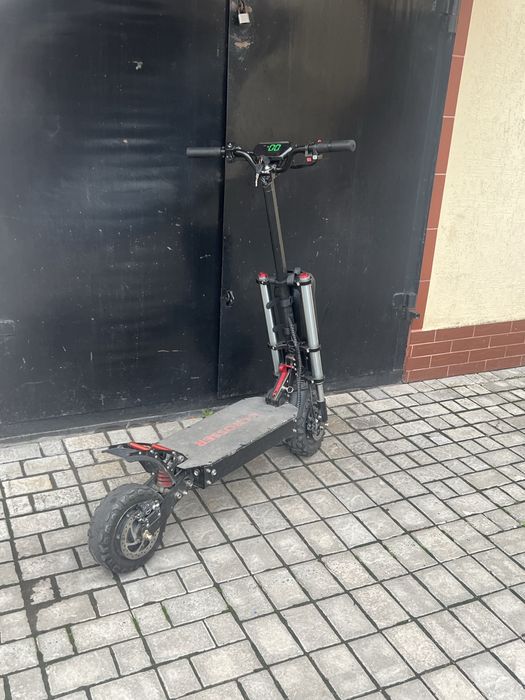 Продам електросамокат crosser rocket