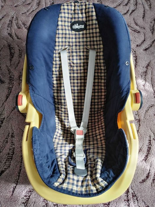 Fotelik samochodowy Chicco 0+