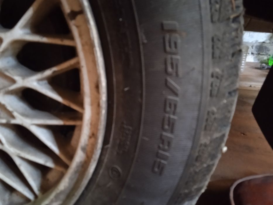 Продам титанові диски разом із зимовою резиною