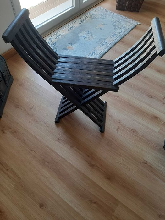 Assento / Cadeira estilo romano em madeira