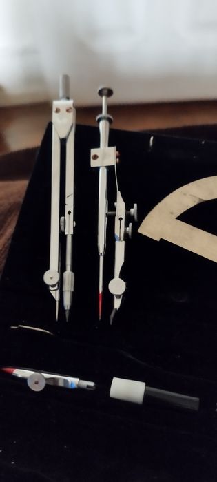 Estojo de Desenho Técnico Vintage FPM 33/4 – Colecionismo / Engenharia