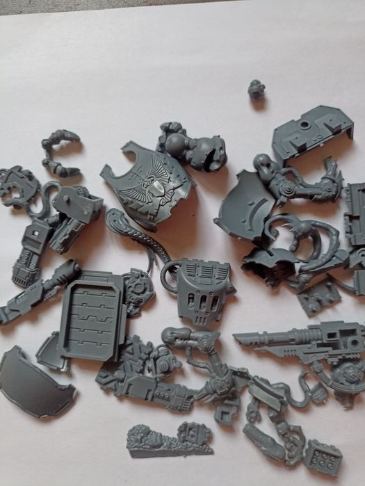 Mix - 26 około 50 szt Warhammer