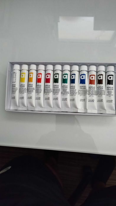 Caixa de tintas acrílicas 12x12 ml Artix