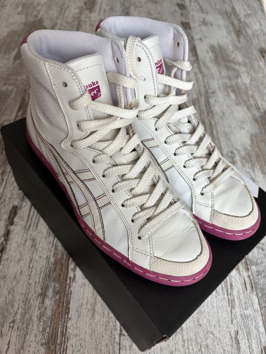 Високі білі кеди onitsuka tiger, лакована шкіра під рептилію