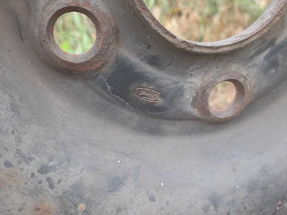 Стальной оригинальный диск Ford