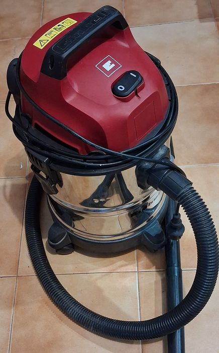 Aspirador Einhell de pó e liquidos