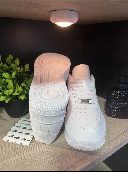 Nike air force 1 biale