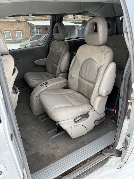 Мінівен Chrysler Grand Voyager 2003рік 2,5дизель