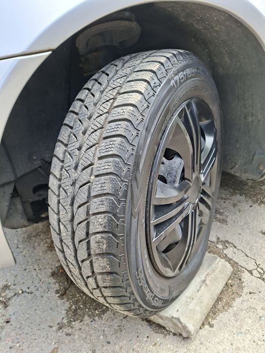 Mercedes Klasa-A W168 komplet kół zima 175/65/15