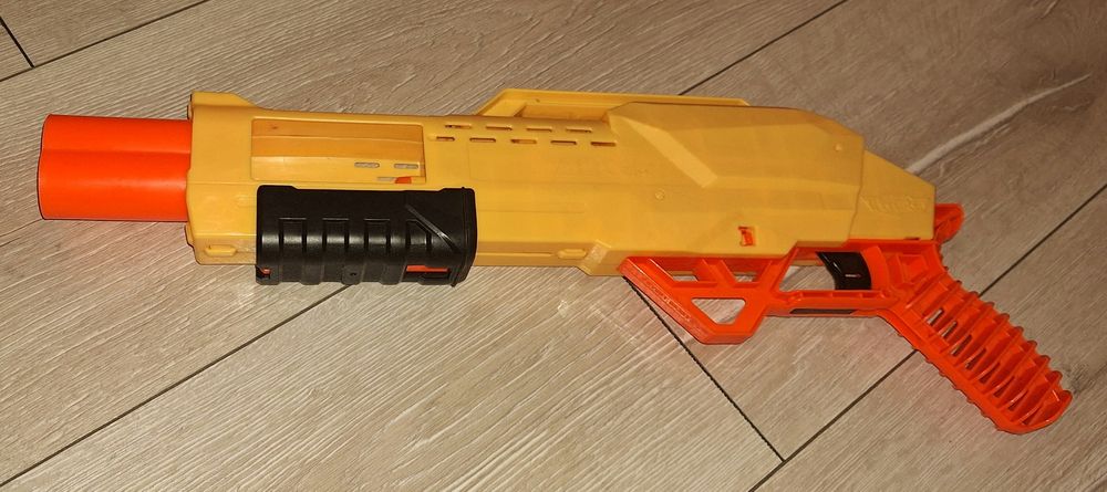 Okazja! Zestaw Nerf-ów + dodatkowe naboje