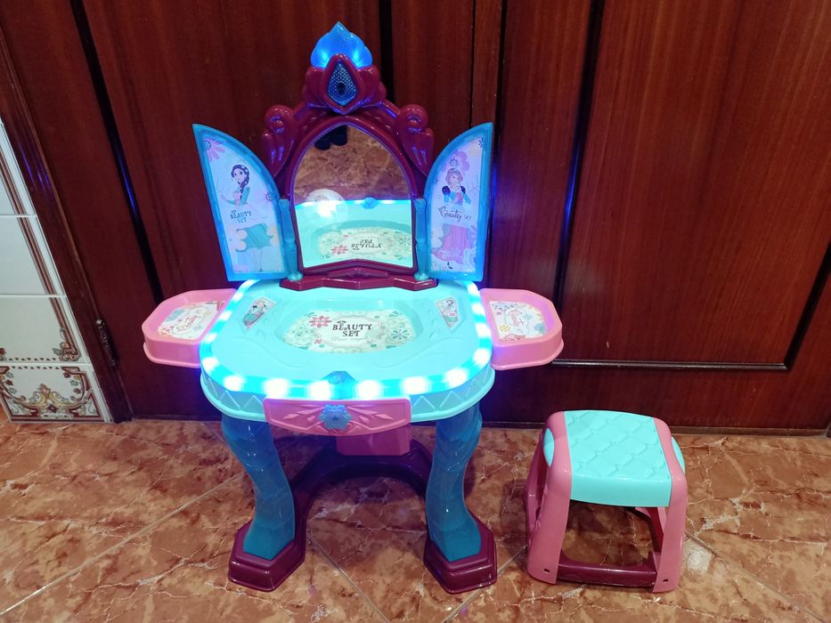 Brinquedos penteadeira toucador criança menina casa quarto apartamento