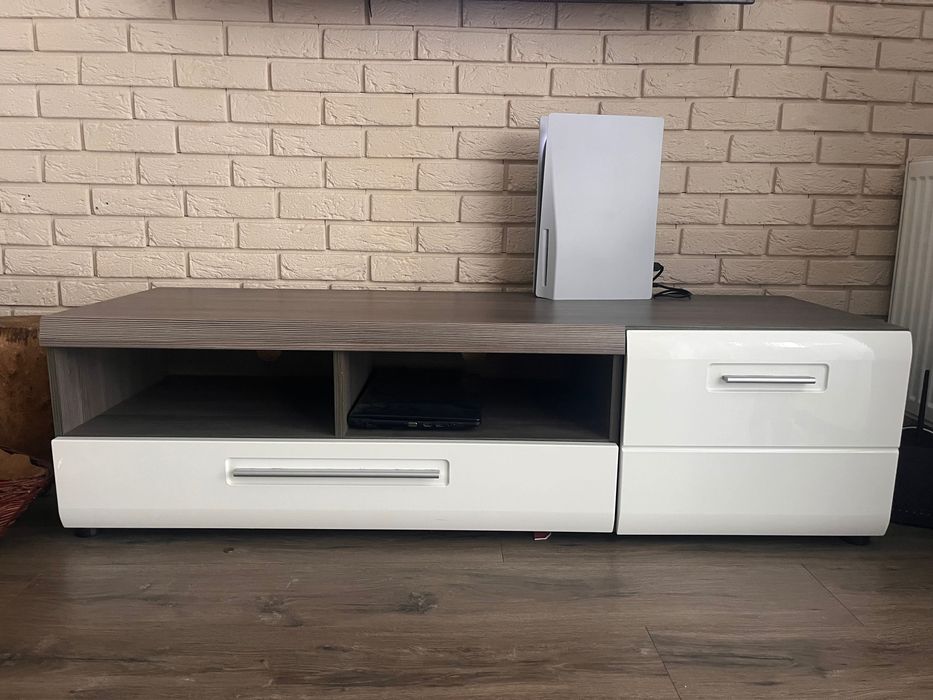 Zestaw mebli RTValka komoda