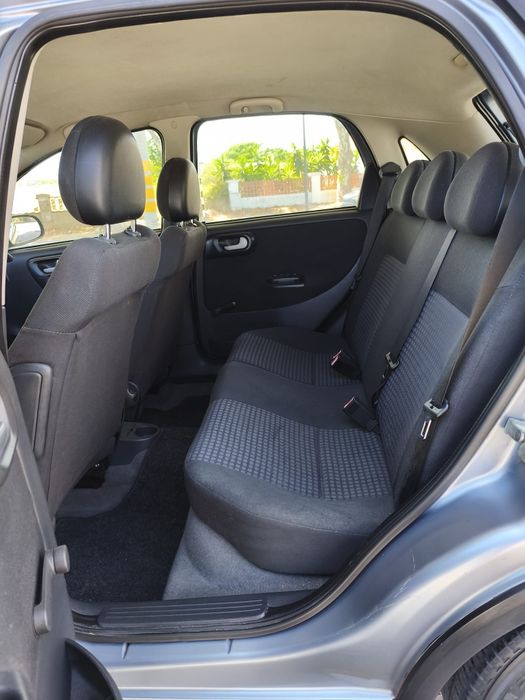 Toyota Yaris — fotografia 5