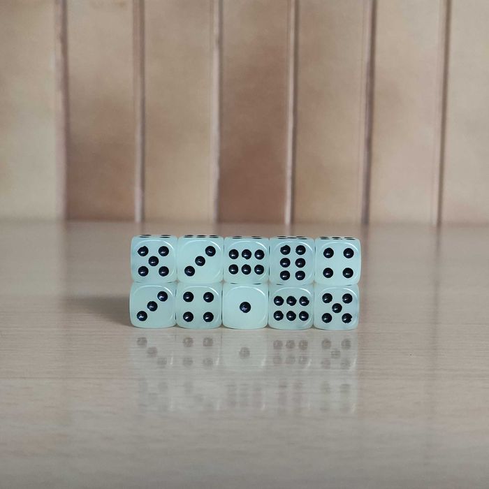 10 Dados que Brilham no Escuro