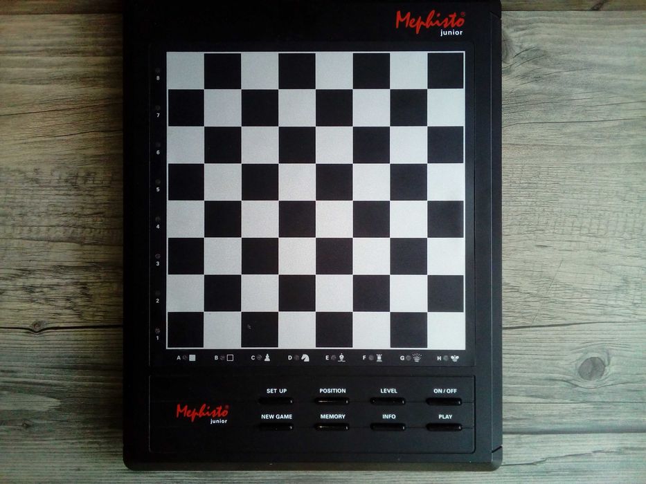szachy, komputer szachowy mephisto junior