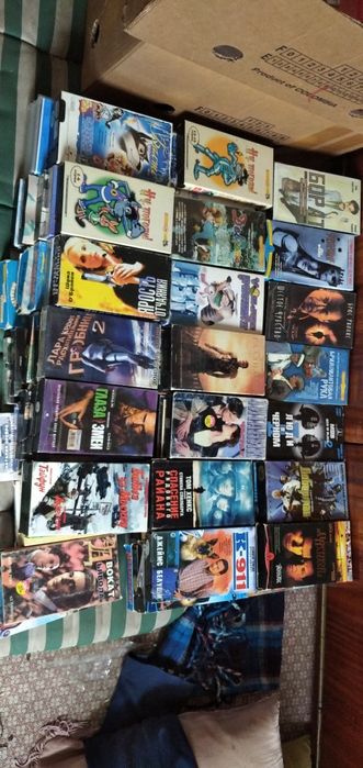 Видеокассеты две коробки