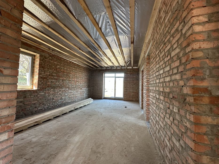 Продаж нового будинку в Обарові