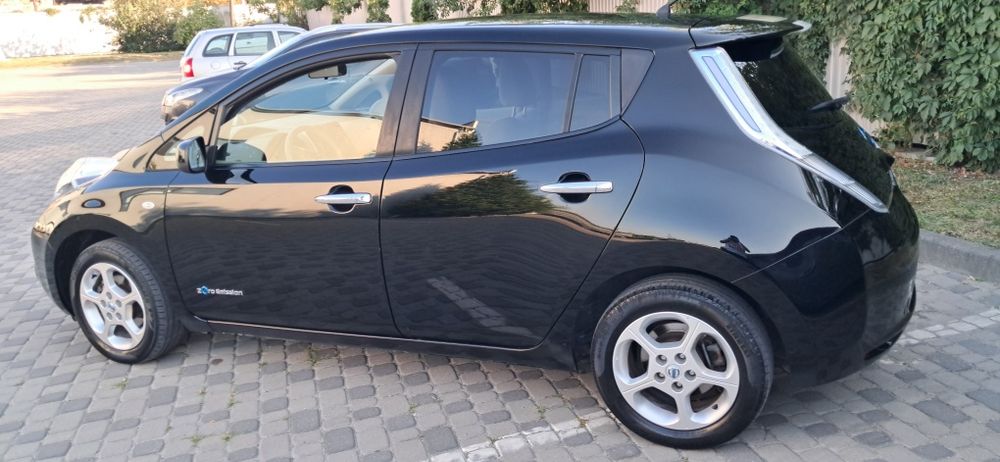 Leaf 24 kwt 2012 рік
