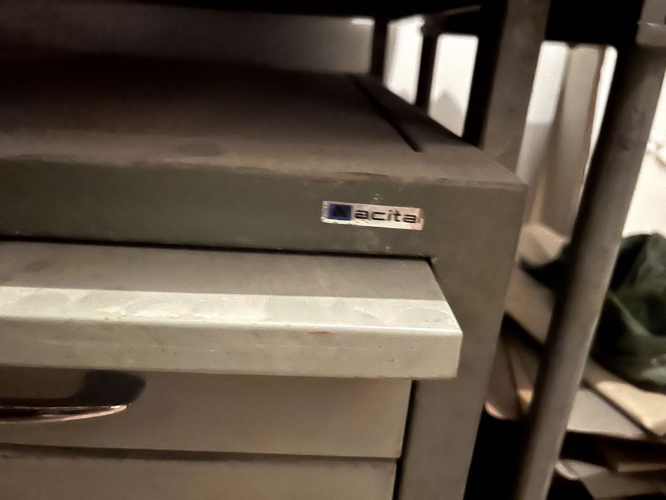 Secretária industrial Nacital