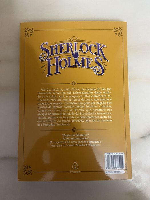 Livro Sherlock Holmes - O Cão dos Baskerville