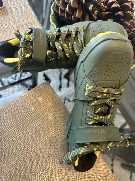 Vendo Sapatos Tennis Endura BTT Clipless SPD Novos 40-6,5