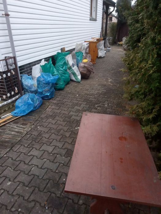 Opróżnianie Mieszkań Domów Strychów Piwnic Garaży,Wywóz Gratów Mebli