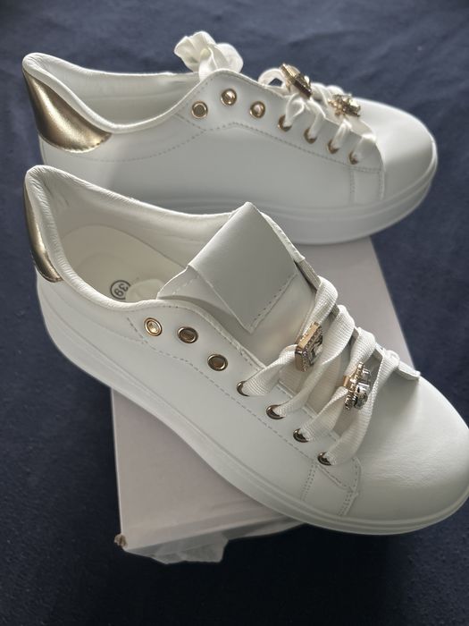 Sneakersy biale nowe