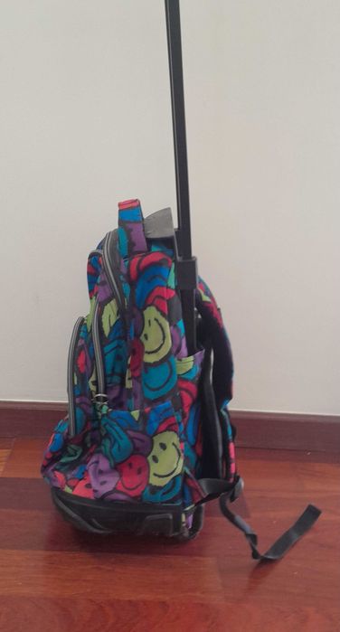 MOCHILA escolar com rodinhas