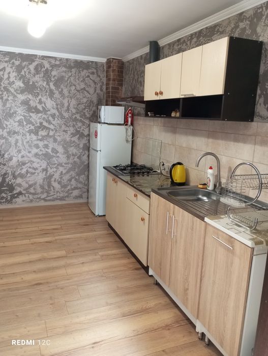 "Біля річки" Кваси