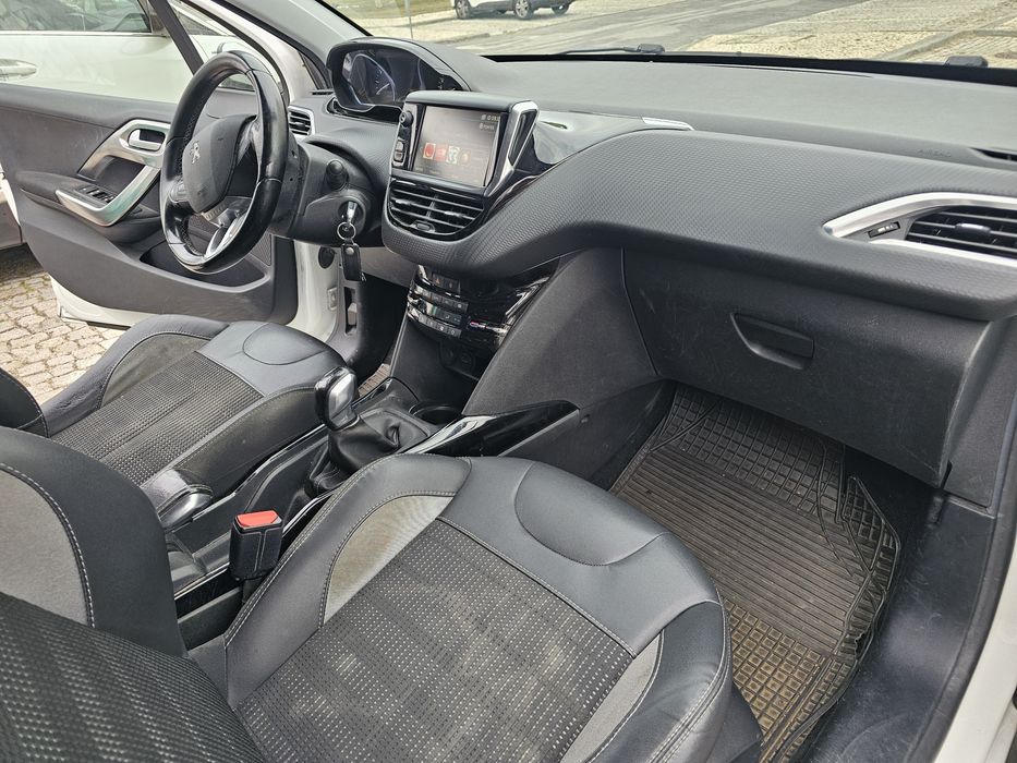 Peugeot 2008 de 2017 com 88000 Km