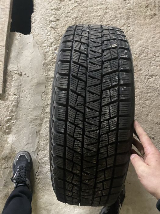 Резина (шини) r17   225/65. 3Шт Bridgestone Blizzak DM