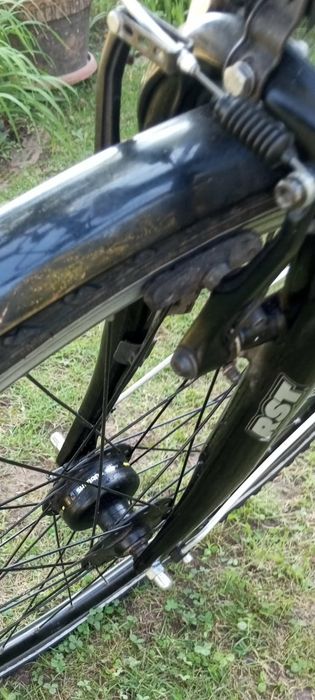 Rower Trekkkingowy "STINGER ST 600"/Shimano  Deore / 27 biegów / 28 cali
