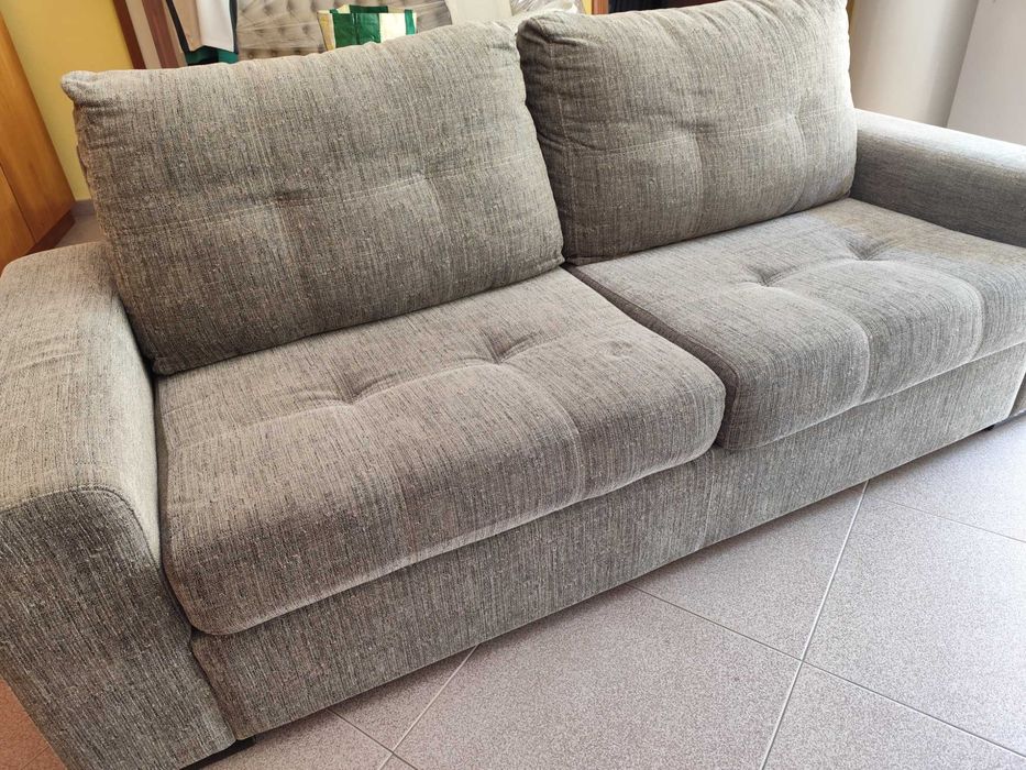 Sofá com cama em excelente estado