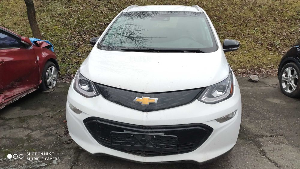 Капот Chevrolet Bolt EV 2016-2021