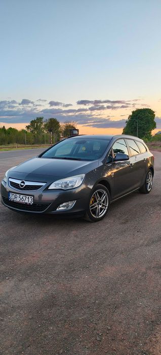 Opel Astra J 1.4T+LPG 2kpl opon grzane fotele i kierownica