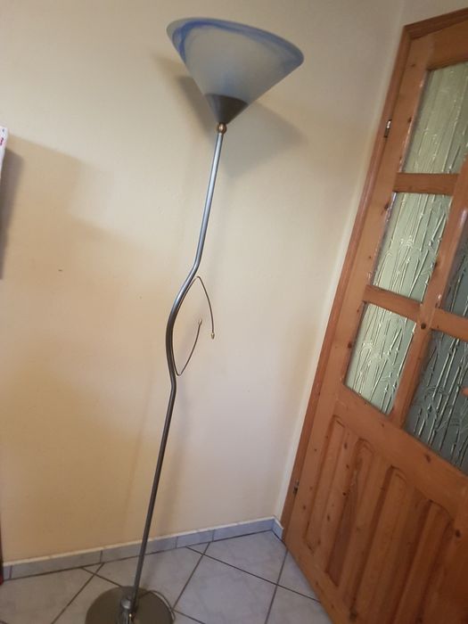 Lampa stojaca z dwoma kinkietami