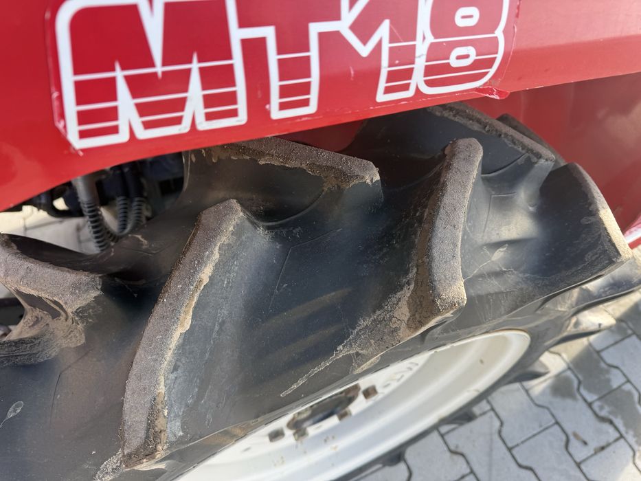 Японський трактор Mitsubishi MT18