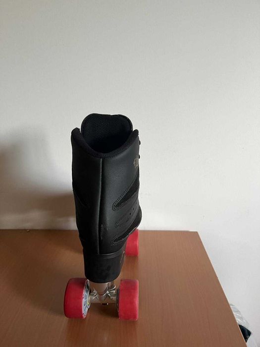 Patins (bota fly + chassi mistral)