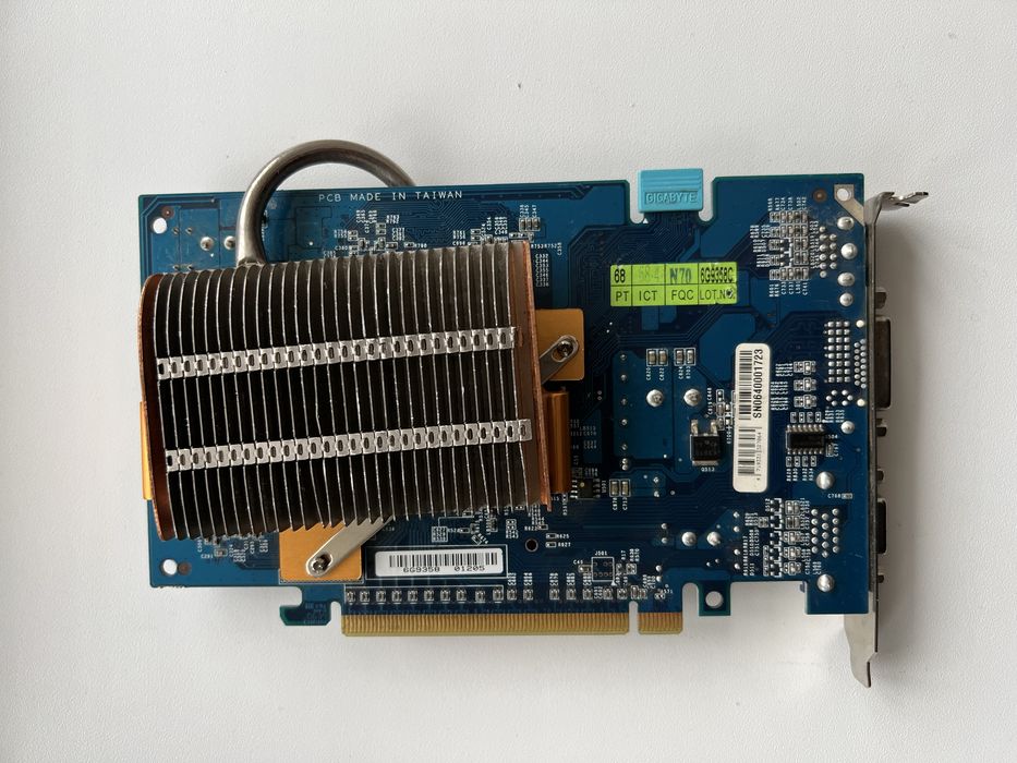 Gigabyte GV-NX76T128D-RH PCI-Ex