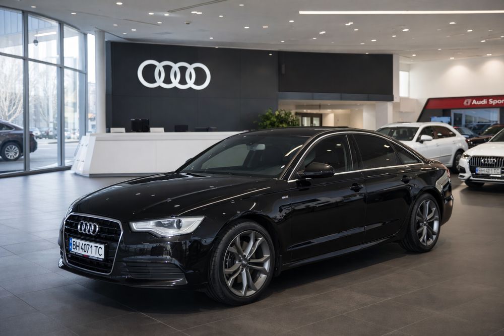 Audi A6 c7 S-line идеал ! официал,родная краска,без дтп!возможен обмен