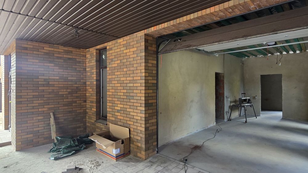 Продаж Будинку 215 м² - 6.3 Сотки | Цокольний Поверх - Підвал | Гараж | Без Комісії