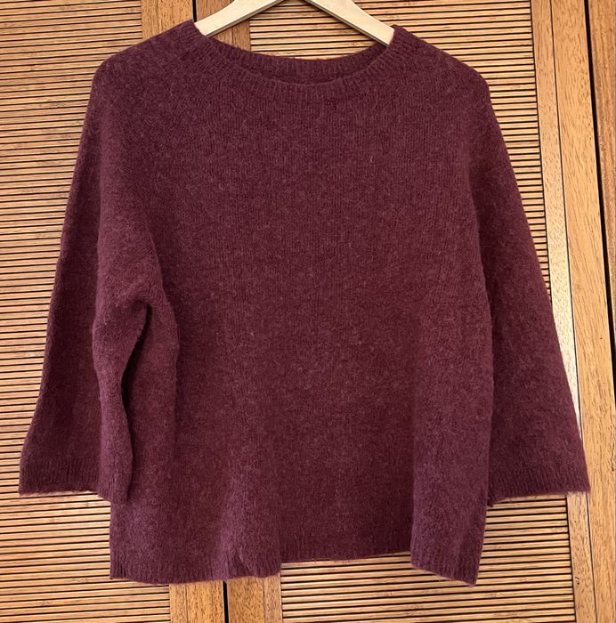 Sweter w kolorze burgundowym