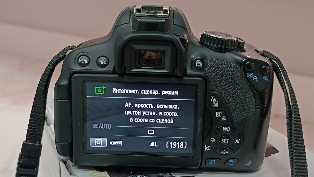 Фотокамера Canon EOS 650D KIT EF-S 18-135 мм f/3,5-5,6 IS STM